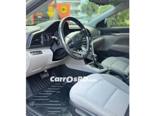 Hyundai Elantra Carros en venta