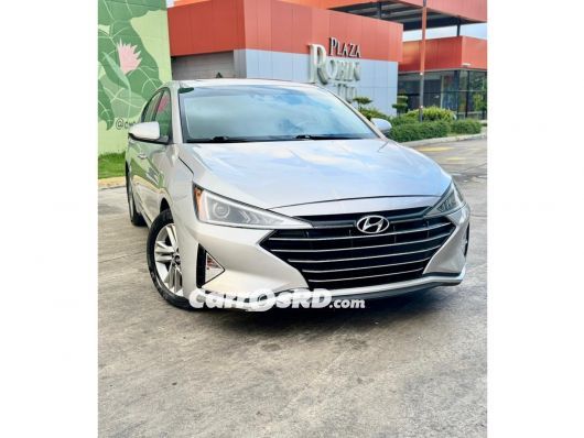 Hyundai Elantra Carros en venta