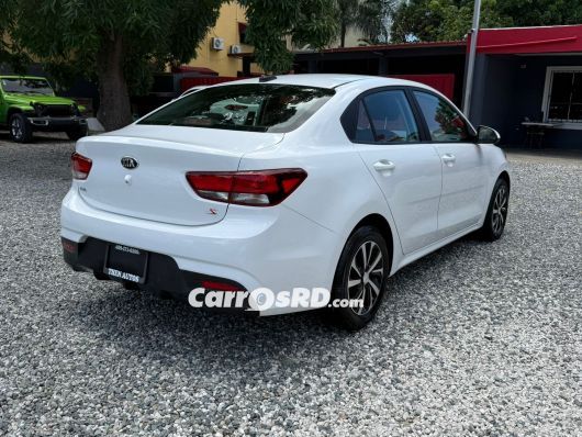 Kia Rio Carros en venta