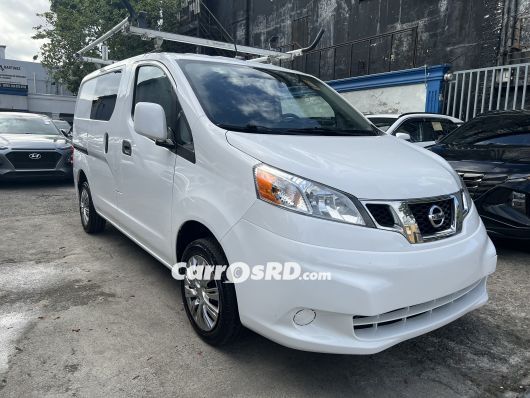 Nissan NV Minivan en venta