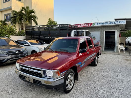 Toyota Hilux Básico en venta