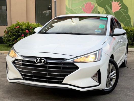Hyundai Elantra SEL en venta