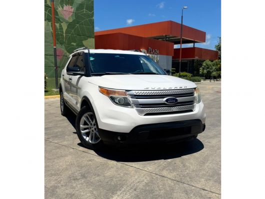 Ford Explorer XLT en venta