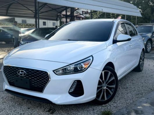 Hyundai Elantra GT en venta