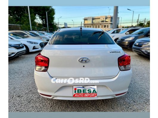 Hyundai Verna Carros en venta