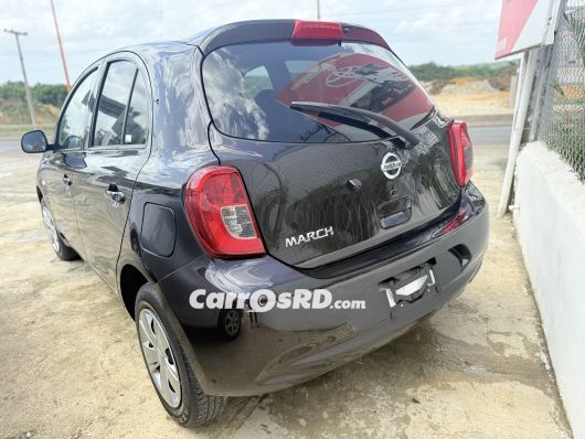 Nissan March Carros en venta
