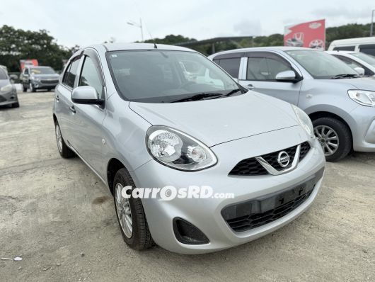 Nissan March Carros en venta