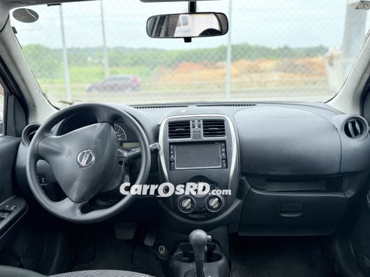 Nissan March Carros en venta