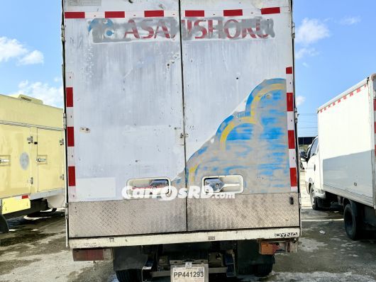 Isuzu ELF Camion en venta