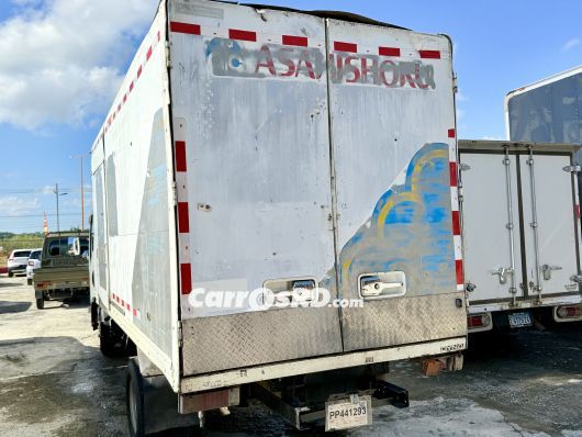 Isuzu ELF Camion en venta