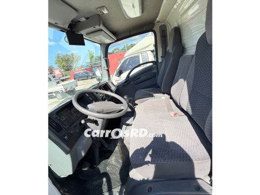 Isuzu ELF Camion en venta