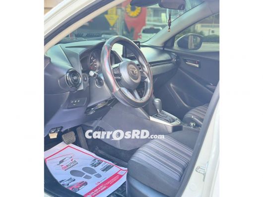 Mazda 2 Carros en venta