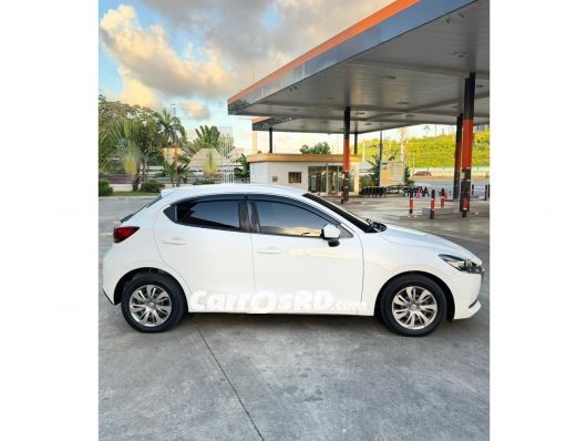 Mazda 2 Carros en venta