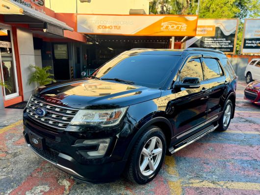 Ford Explorer XLT en venta