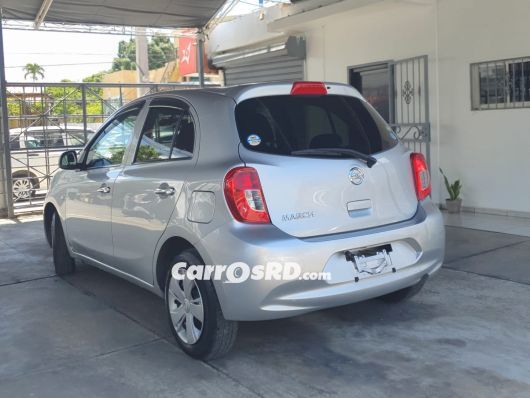 Nissan March Carros en venta