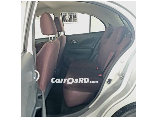 Nissan March Carros en venta