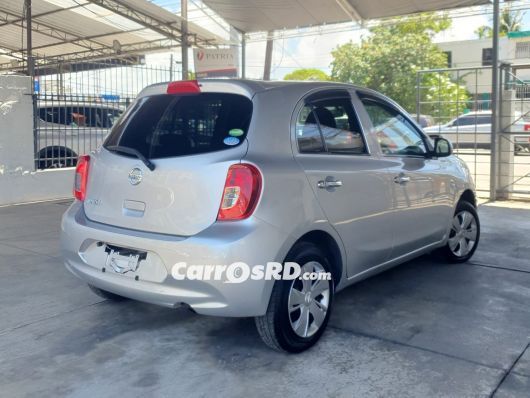 Nissan March Carros en venta