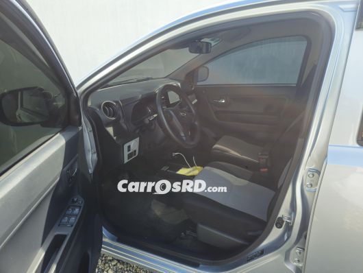 Daihatsu Mira Hatchback en venta