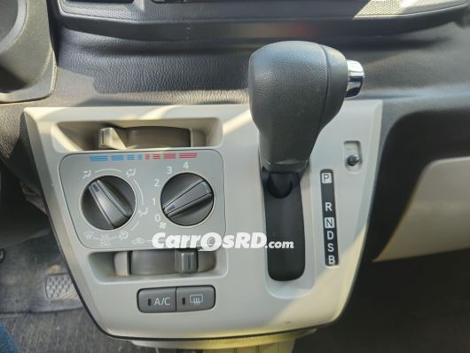 Daihatsu Mira Hatchback en venta