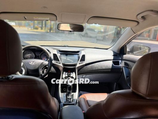 Hyundai Avante Carros en venta