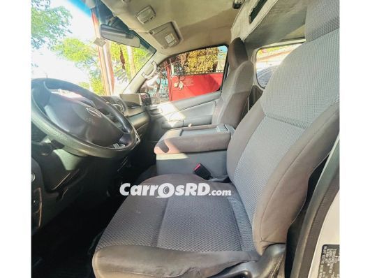 Nissan NV Minivan en venta
