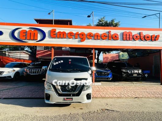 Nissan NV Minivan en venta