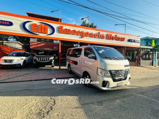 Nissan NV Minivan en venta