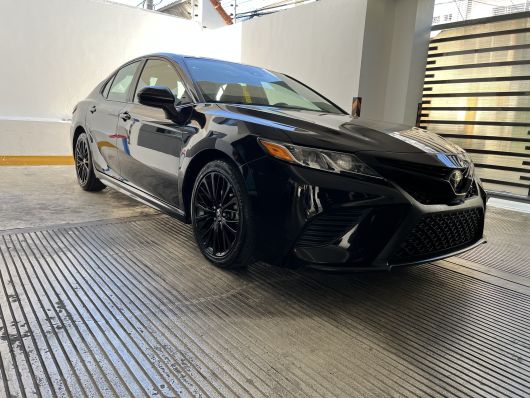 Toyota Camry SE en venta
