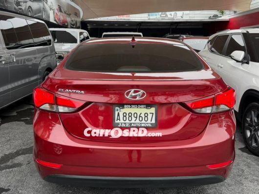 Hyundai Elantra Carros en venta