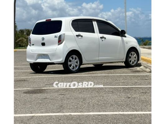 Daihatsu Sirion Carros en venta
