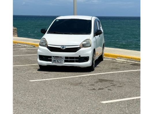 Daihatsu Sirion Básico en venta