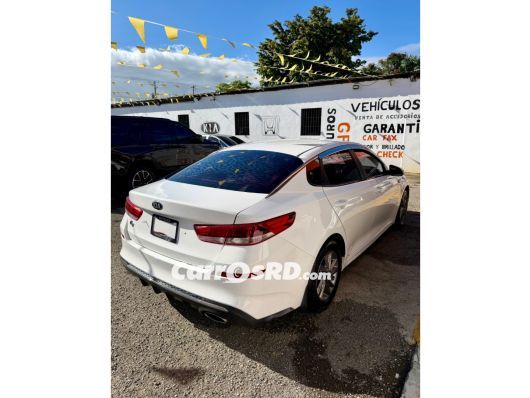 Kia K5 Carros en venta
