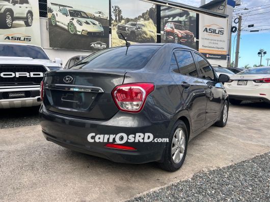 Hyundai Grand i10 Carros en venta