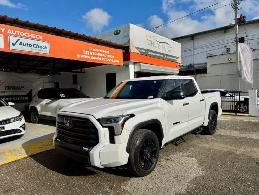 Toyota Tundra SR5 en venta