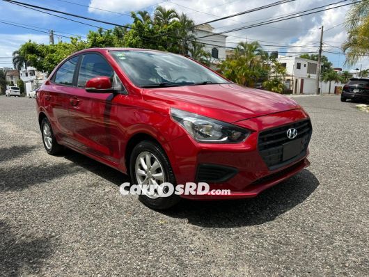 Hyundai Verna Carros en venta