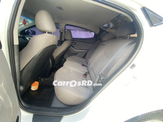 Hyundai Elantra Carros en venta