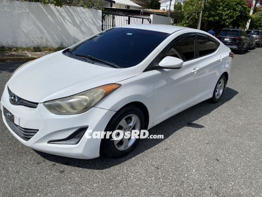 Hyundai Elantra Carros en venta