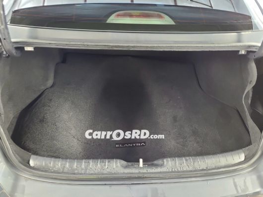 Hyundai Elantra Carros en venta