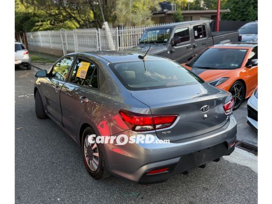 Kia Rio Carros en venta