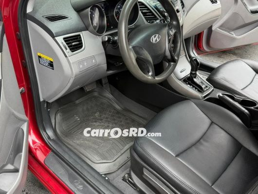 Hyundai Elantra Carros en venta