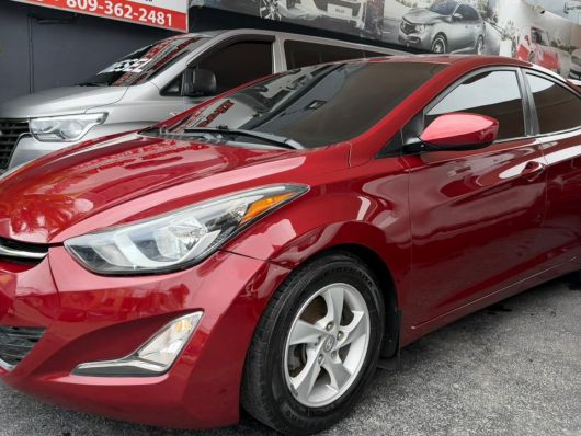 Hyundai Elantra SE en venta