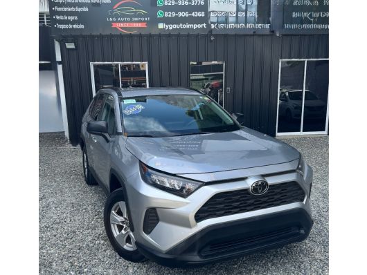 Toyota RAV4 LE en venta