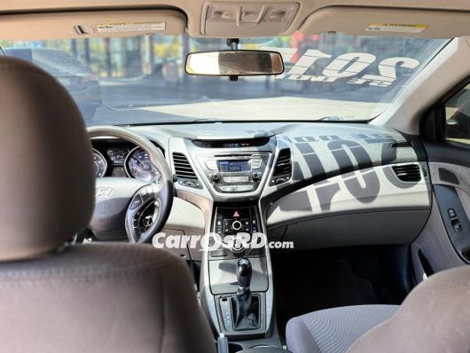 Hyundai Elantra Carros en venta