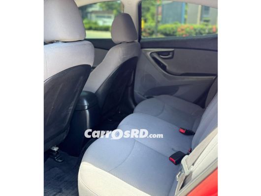 Hyundai Elantra Carros en venta