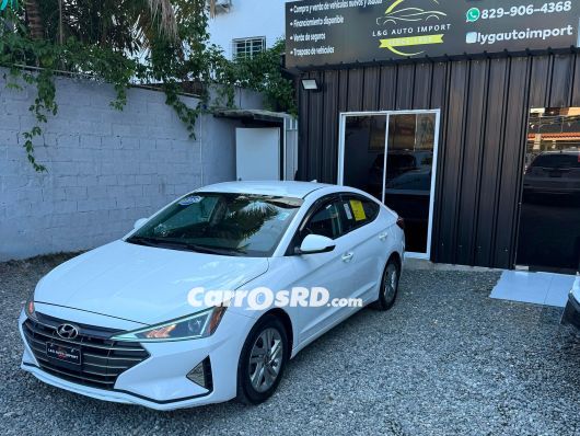 Hyundai Elantra Carros en venta