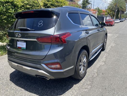 Hyundai Santa Fe SE