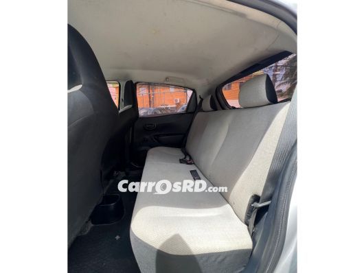 Toyota Vitz Carros en venta