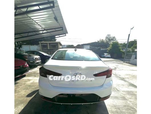 Hyundai Elantra Carros en venta