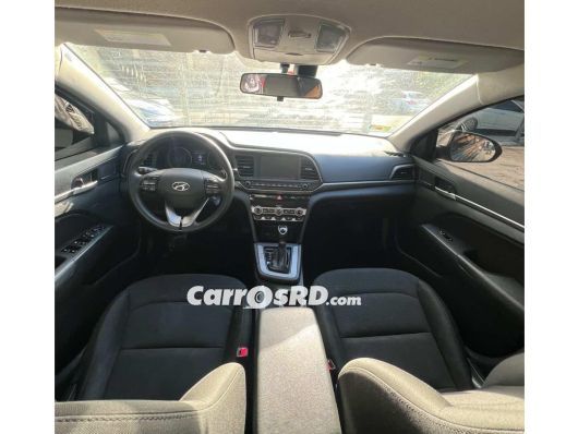 Hyundai Elantra Carros en venta