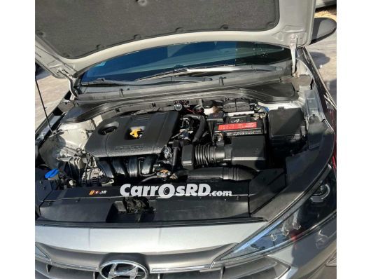 Hyundai Elantra Carros en venta